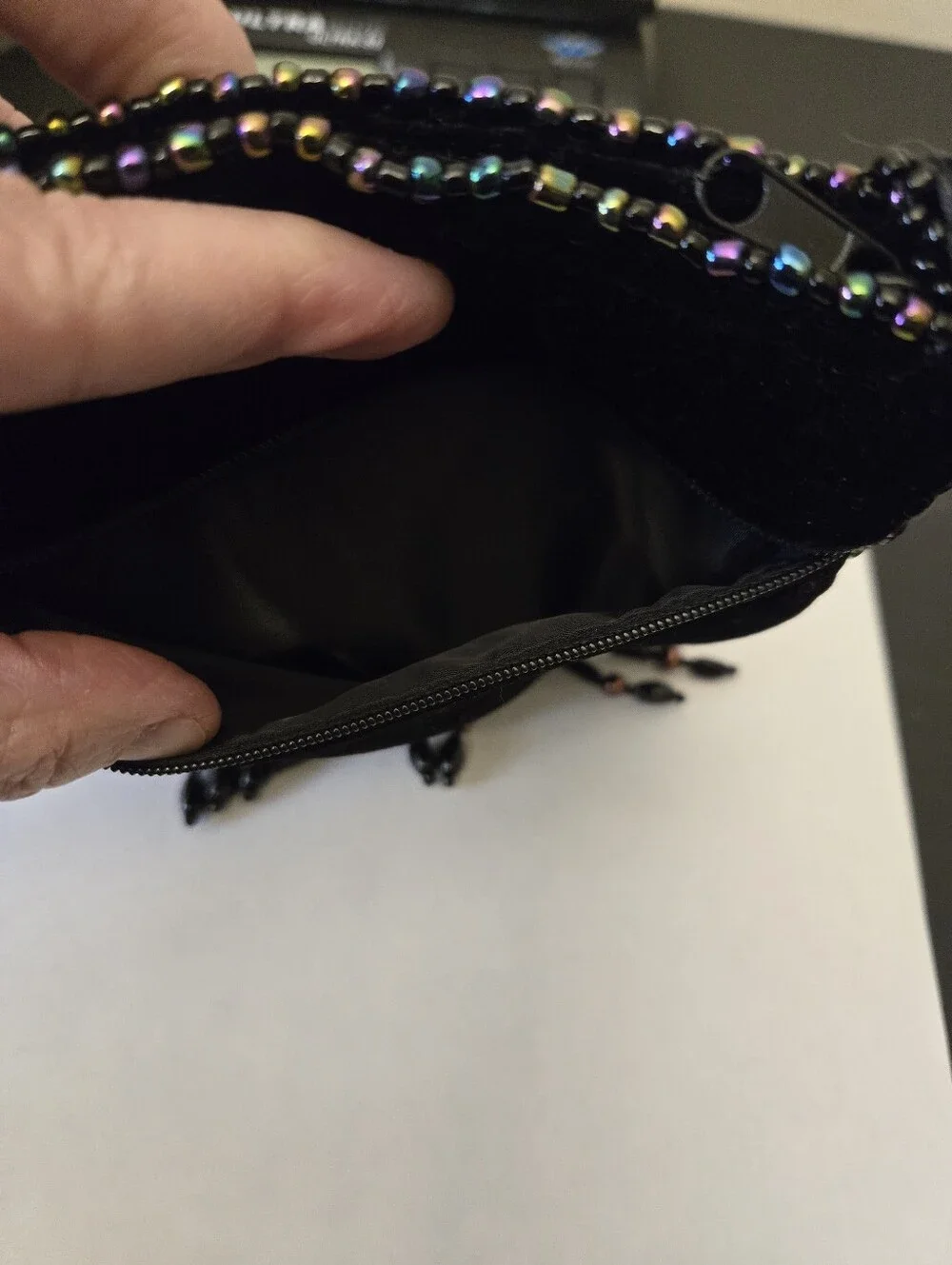 Black Velvet Fleur-De-Lis Womens Cross Body Small Purse Seed Beads & Stones - Picture 5 of 10